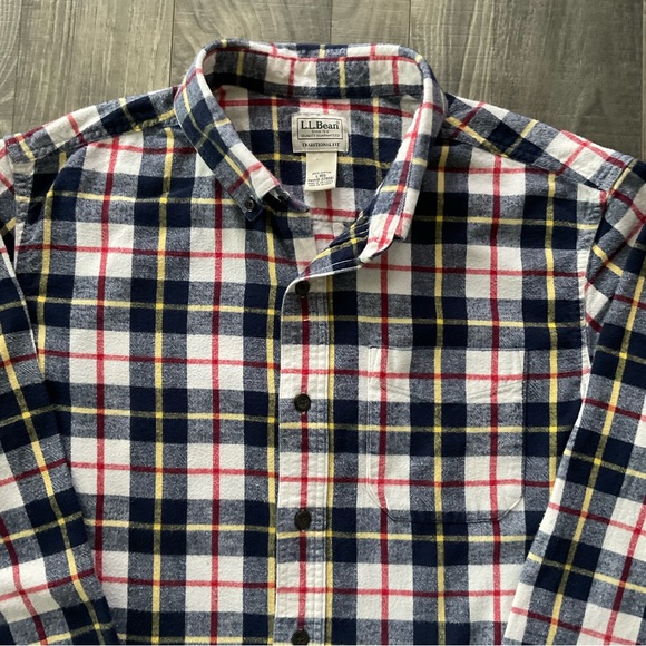 LL Bean Scotch Plaid Flannel Shirt
# 228061
Blue White Red Plaid
Men’s Large - Picture 3 of 6